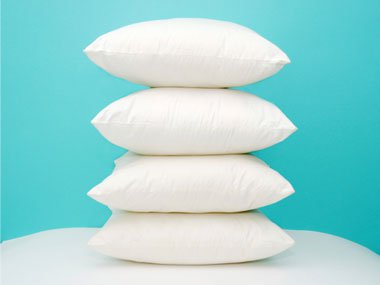 Essential Guide To Deeper Sleep 03 Pillows Sl1